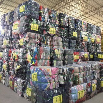 廣州舊貨出口非洲 二手皮包與日用百貨的跨境商機(jī)